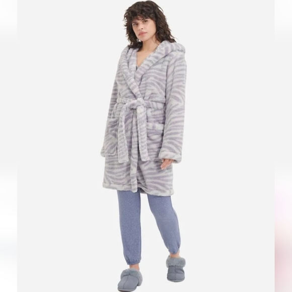 UGG Other - NWT UGG Women's Aarti Plush Fleece Robe In Size M